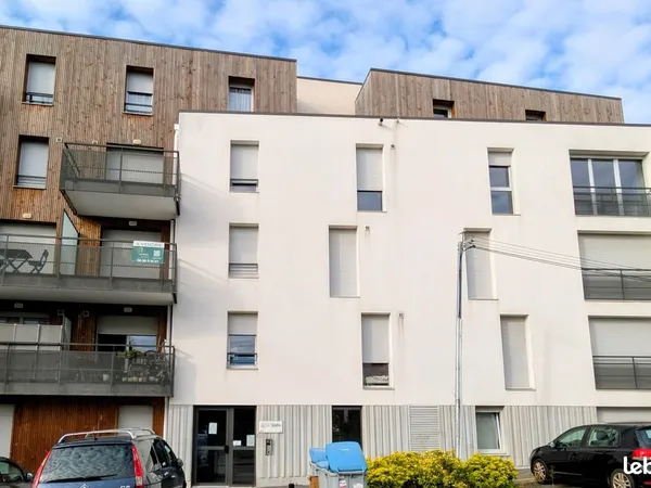 T2 (44 m²) récent au 2ème étage avec balcon et parking