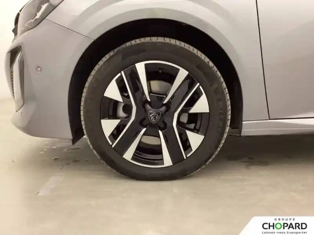 Peugeot 208 hybrid 136 e-dcs6 — photo 7