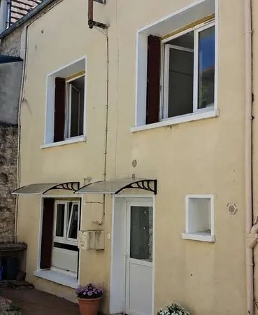 Juziers (78). Maison de Ville- 5P 78m2 surface habitable- 106m2 surface totale- Terrasse extérieure
