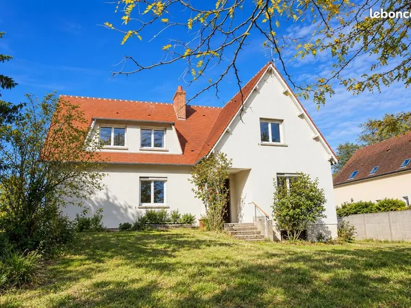 Grande maison avec piscine