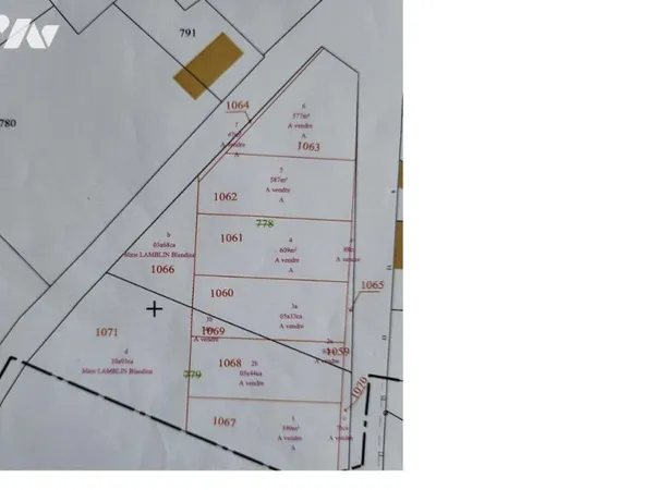 Terrain 577 m²