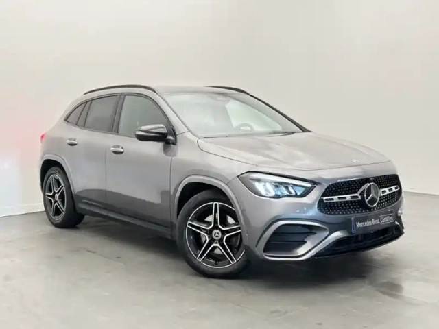 Mercedes Gla 200 d amg line — photo 24