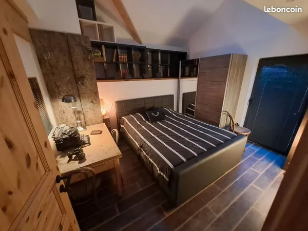 Chambre dans une maison