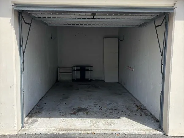Box/Parking proche gare Melun