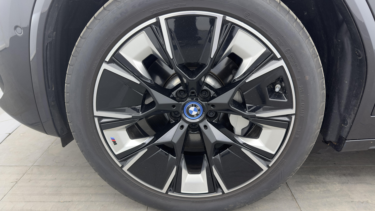 BMW iX3 M Sport 286 ch — photo 9