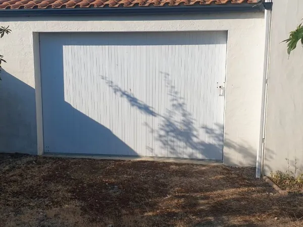 Garage/box a Louer