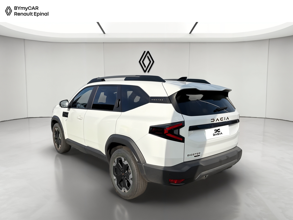 Dacia Bigster Hybrid 155 — photo 3