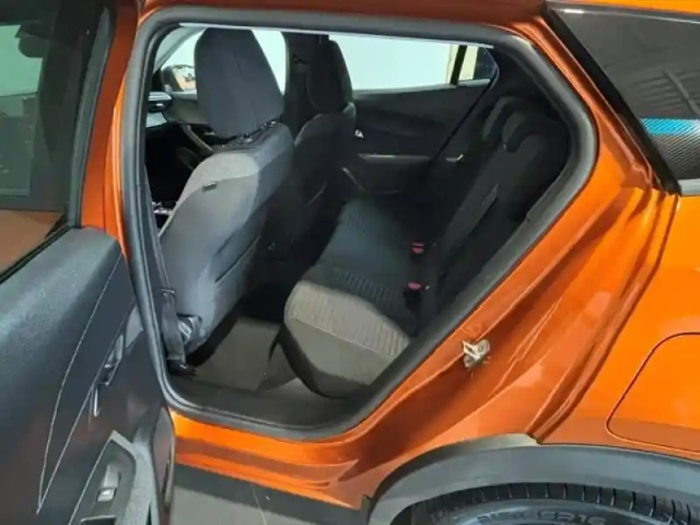 Peugeot 2008 e- 136 style carplay /camera 180 / sièges chauffants — photo 12