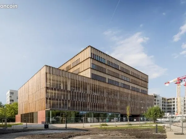 Local commercial 538 m²
