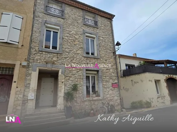 BELLE MAISON DE VILLAGE ENTIEREMENT RENOVEE