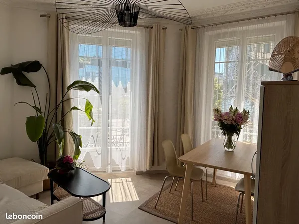 2 pièces meublé rénové avec balcon