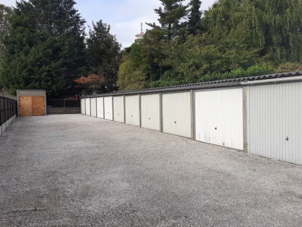 Parking/Garage/Box