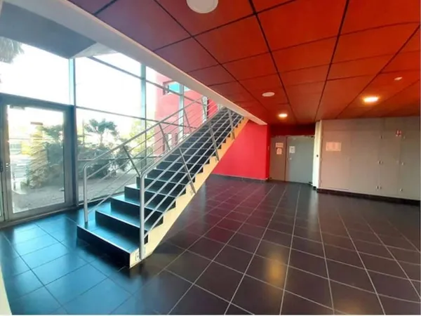 Bureau 199 m²