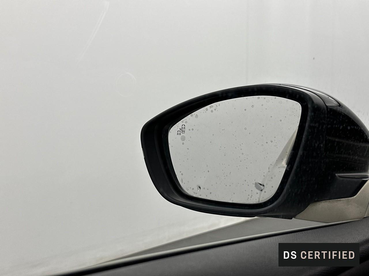 Ds Ds 3 crossback puretech 130 eat8 louvre — photo 17