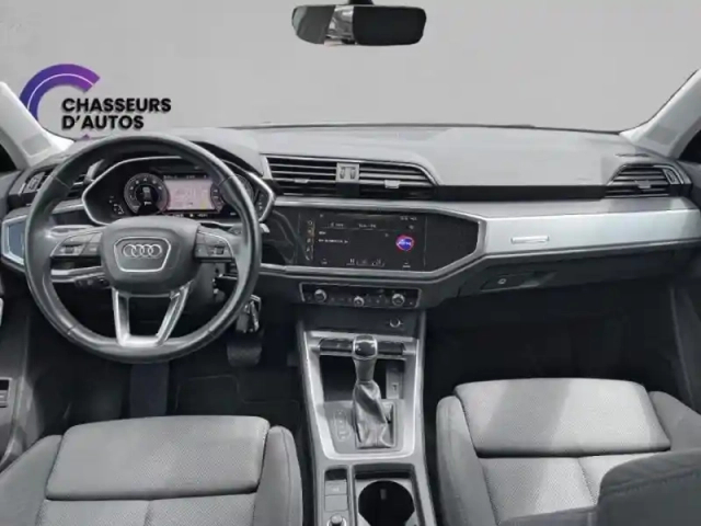 Audi Q3 35 tfsi 150ch limited s tronic 7 — photo 3