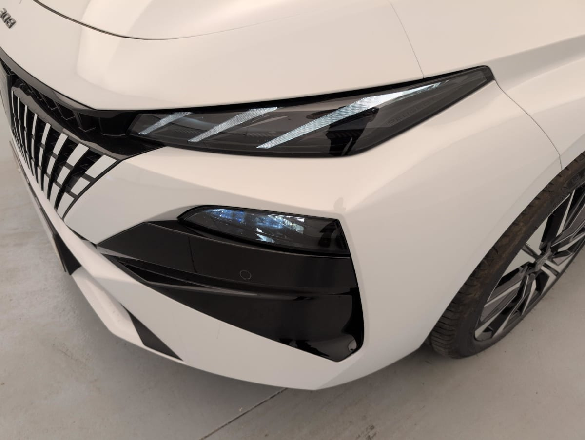 Peugeot 308 — photo 21