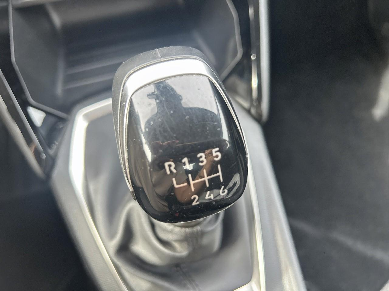 Peugeot 208 1.2 puretech 100ch s&s active — photo 16