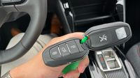 Peugeot 208 e-208 136ch Like — photo 16