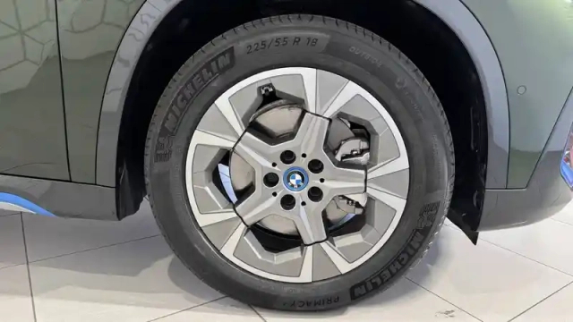 Bmw X1 i xdrive30 — photo 21