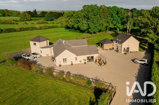 Maison 12 pièces 314 m²