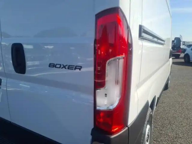 Peugeot Boxer fourgon tole 3.3 t l2h2 140 s&amp;s bvm6 — photo 17