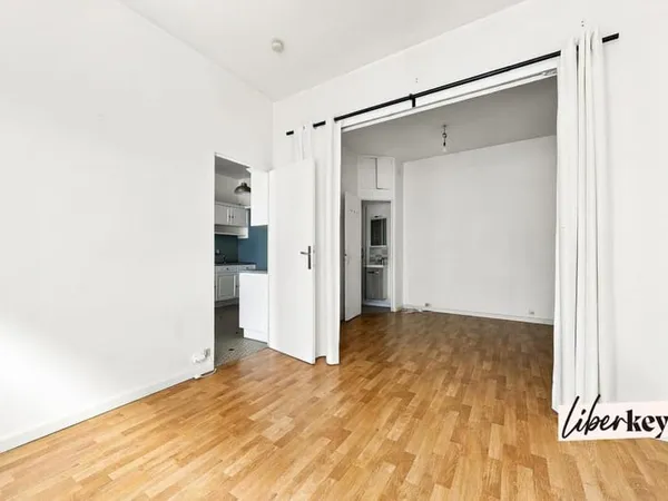 Nantes - Rue Dufour - Appartement avec cuisine séparée et cave