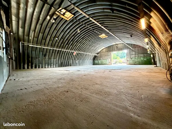 Hall / Entrepôt 400 m² + terrain - Accès PL - Freyming-Merlebach