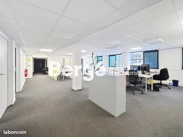 Bureaux 198 m²