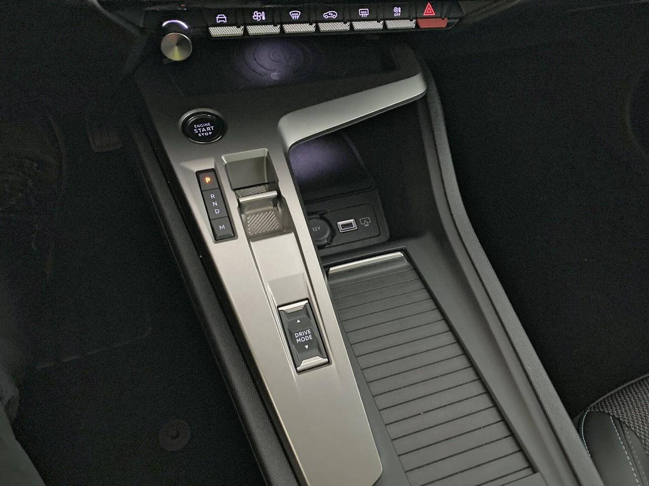 Peugeot 308 sw hybrid 145 e-dcs6 allure — photo 17