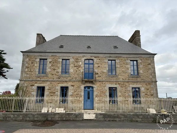 Maison 9 pièces 700 m²