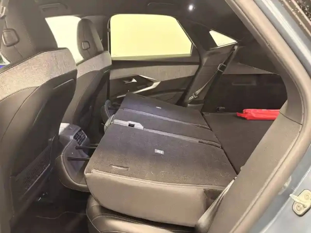 Peugeot 3008 hybrid 145 e-dcs6 — photo 30