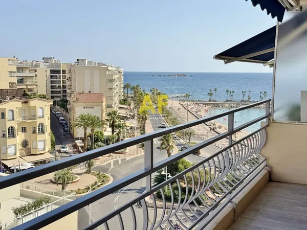 Grand appartement avec terrasse à acheter à Saint-Raphaël