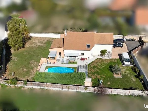 Maison 6 pièces 185 m²