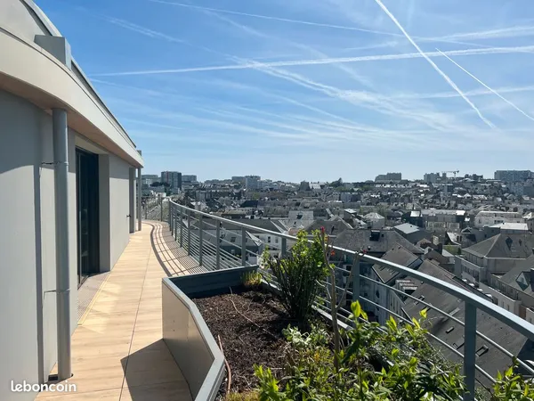 Dernier étage avec vue panoramique sur Angers - Appartement 5P de 122 m²