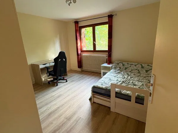 Chambre privée au calme