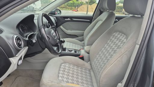 Audi A3 Berline 1.6 TDI 110 - Attraction – 2015 – 153772 km – Diesel – Boîte Manuelle — photo 11