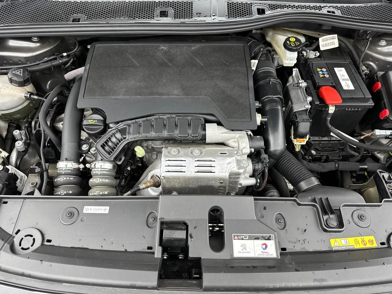 Peugeot 208 puretech 100 s&s bvm6 allure — photo 13