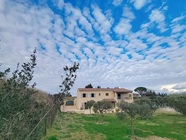 Villa 6 pièces 181 m²