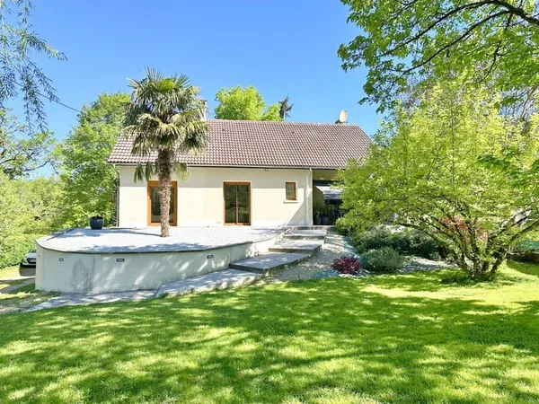 Maison de caractère avec vue dominante Environnement privi