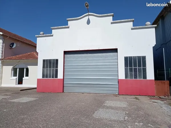 Local commercial 200 m²