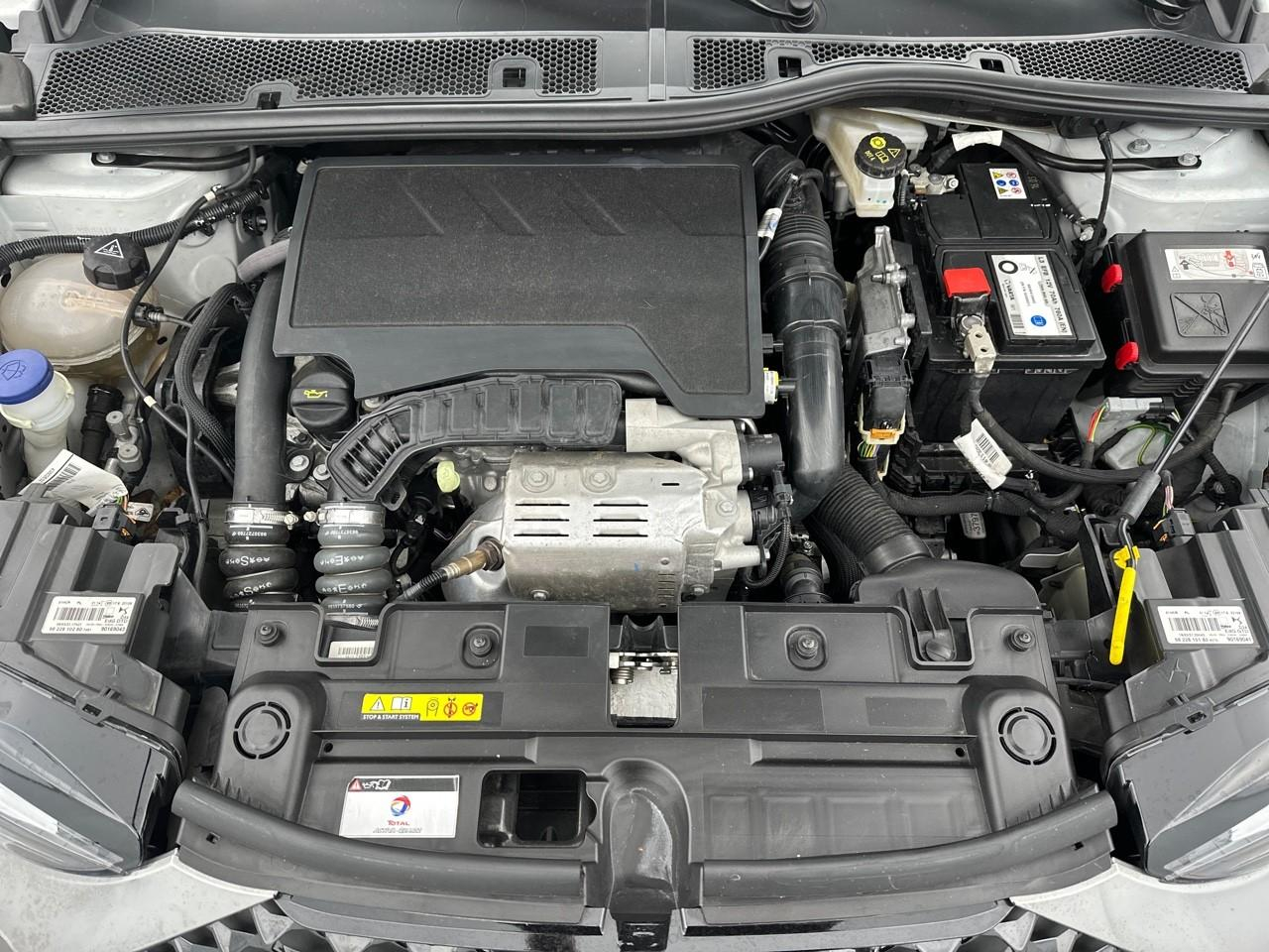 Ds Ds 3 crossback puretech 130 eat8 connected chic — photo 15