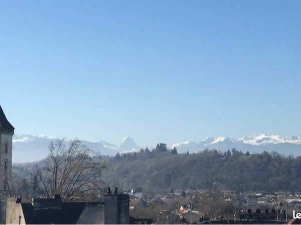 Appartement vue Pyrénées et château de Pau