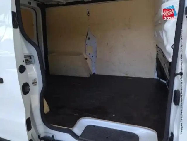 Renault Trafic fg l1h1 3t 2.0 blue dci 130ch confort e6e — photo 11