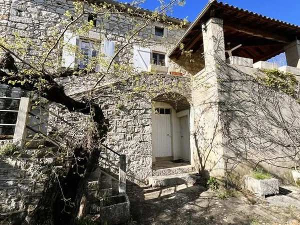Maison 6 pièces 165 m²