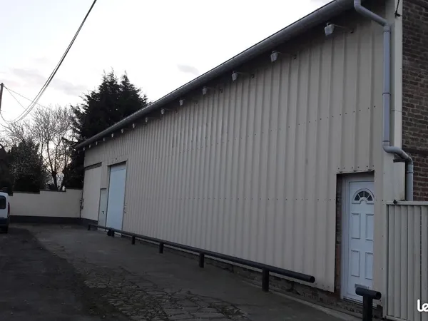 Loue local commercial à Lynde
