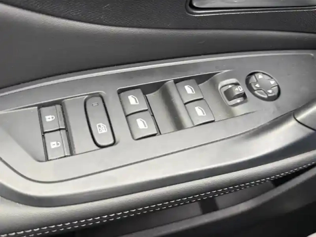 Peugeot 408 puretech 130 ch s&amp;s eat8 allure pack — photo 20
