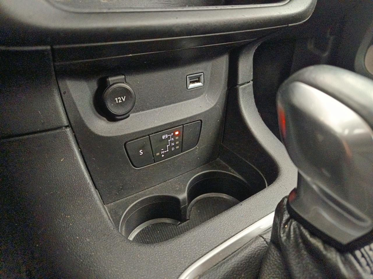 Citroën C3 puretech 110 s&s eat6 shine — photo 27