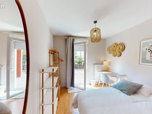 Chambre 5 pièces 81 m²