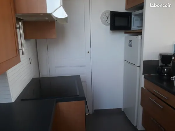 APPARTEMENT 2 pièces de 35 m² TRES LUMINEUX ET CALME