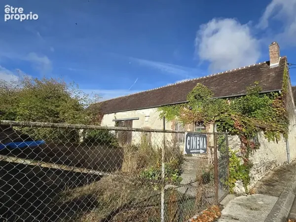 Unique en france : l'ancien plus petit cinéma à vendre